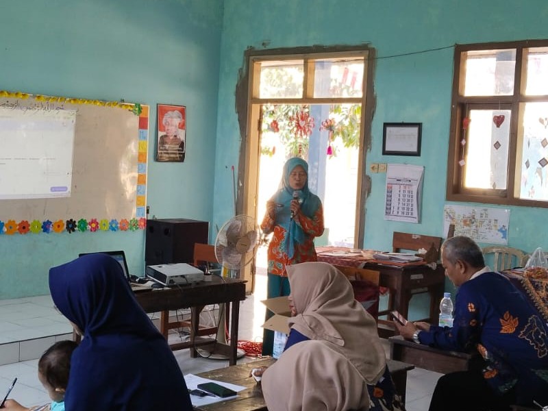Pengimbasan kepada guru - guru SDN 3 TREBUNGAN dari hasil pelatihan Pembelajaran Mendalam