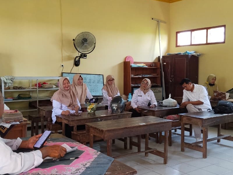 Hari Belajar Guru
