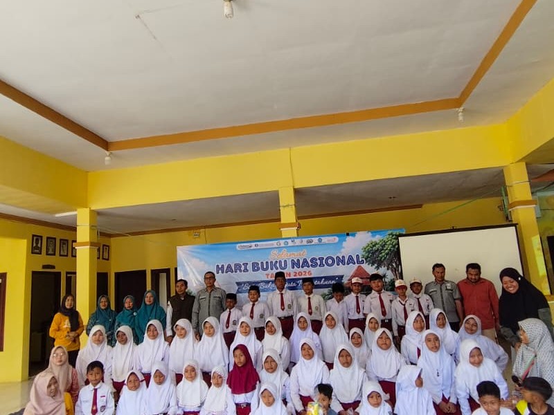 Kegiatan Literasi di Balai Desa Trebungan dengan kolaborasi sama Perpustakaan Daerah Situbondo
